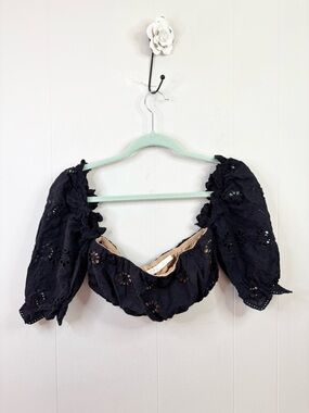 Winona black crochet lace crop top size 4 puff short sleeve